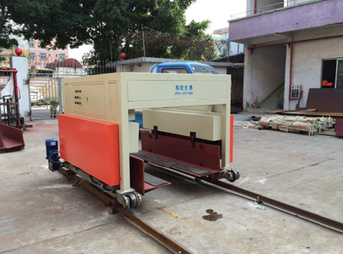 東莞直流(liú)運輸車